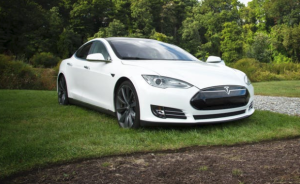 2017-06-25 06_58_50-White Car on Green Grass Sorrounded by Trees Under White Clouds · Free Stock Pho