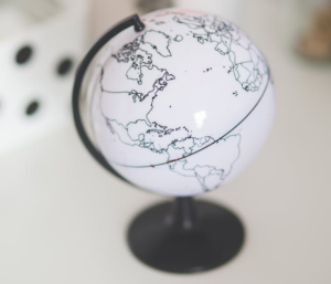2018-01-21 18_25_32-White globe on a desk · Free Stock Photo
